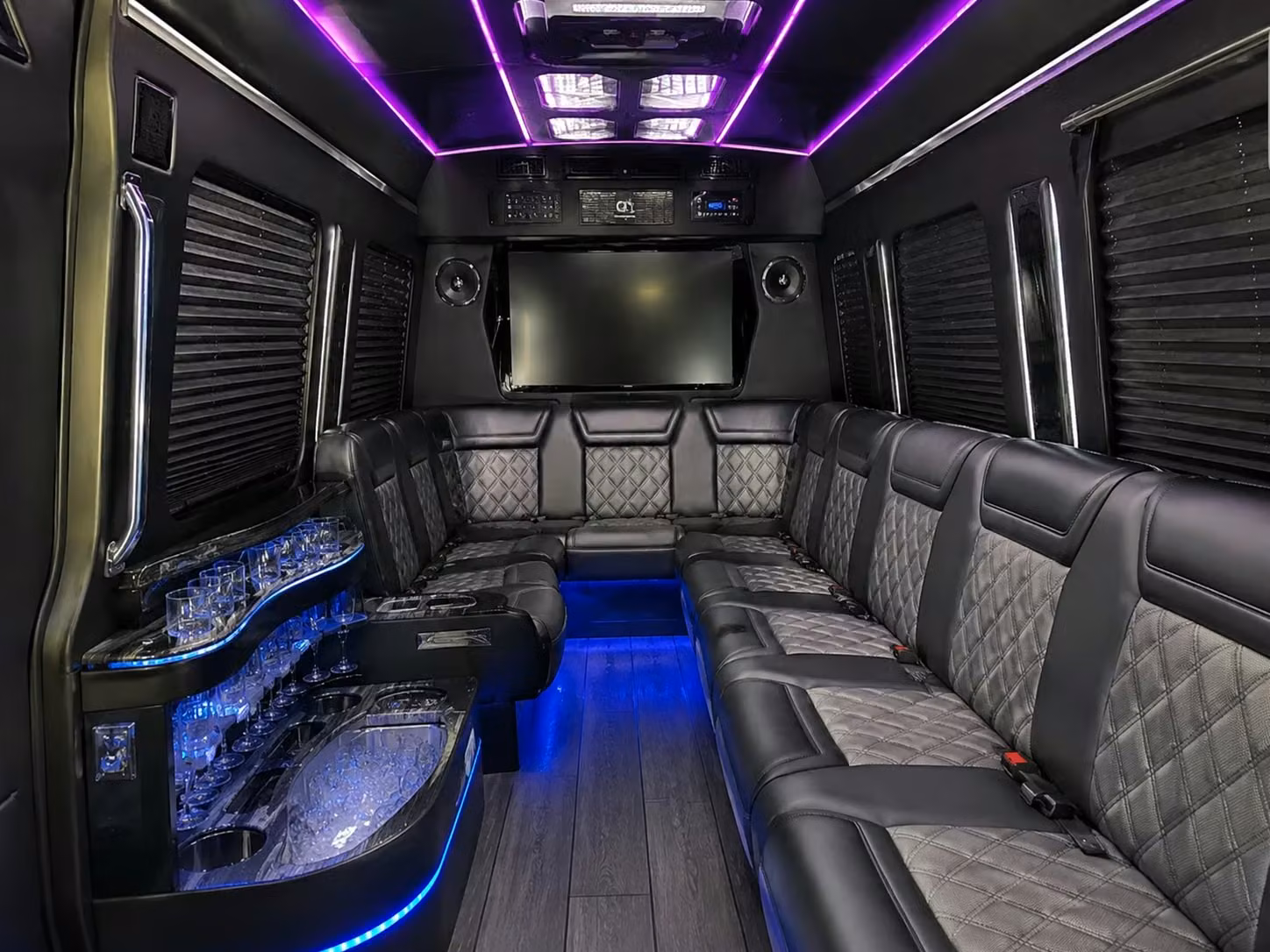 corporate airport shuttles for san marcos business travelers