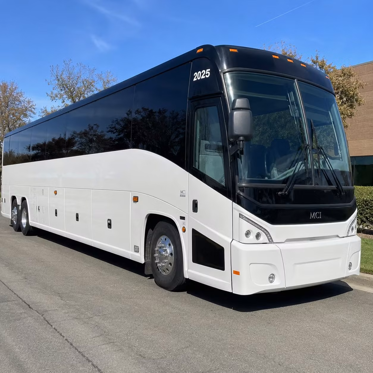 employee shuttle services for san marcos businesses and tech campuses
