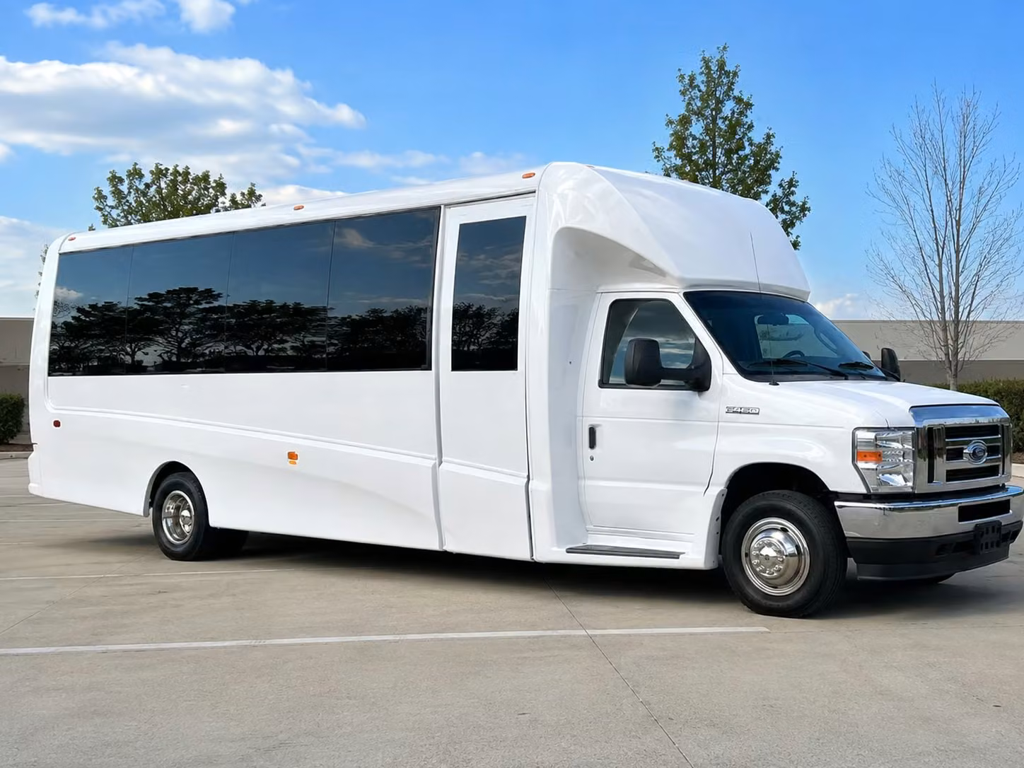 san marcos minibus rentals are the smart pick for smaller prom groups