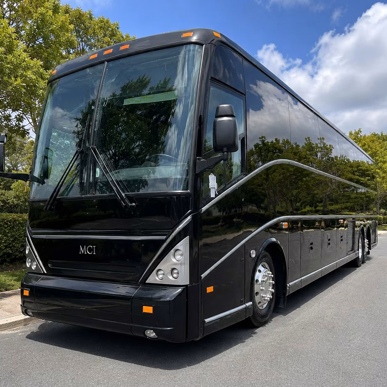 wedding guest shuttles and ceremony transportation in san marcos